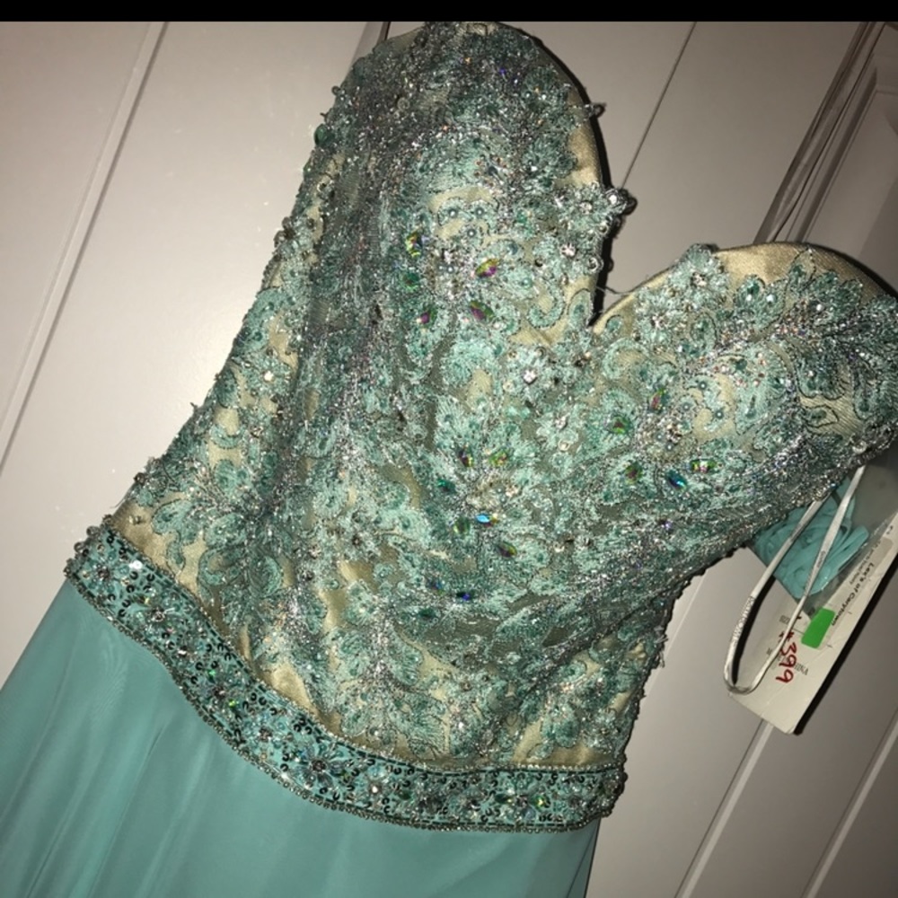 Formal dress/prom/ring dance